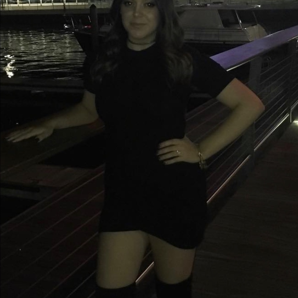 Black ribbed light sweater like dress
